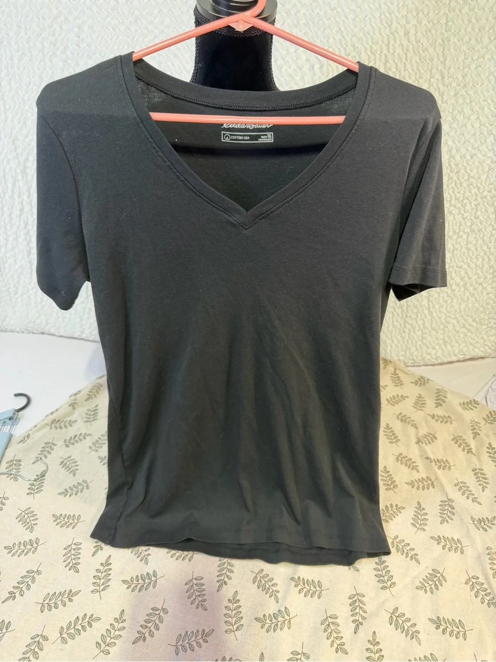 Eddie Bauer Black V-Neck Short Sleeve Tee